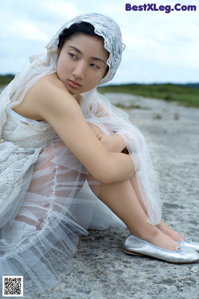 Saya - Smoldering Bikini Babephoto No.590f38